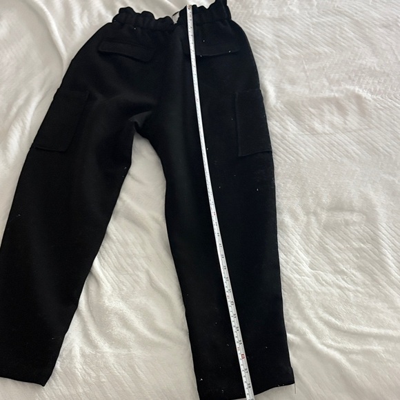 Zara women's Black Cargo Pants - Picture 3 of 3